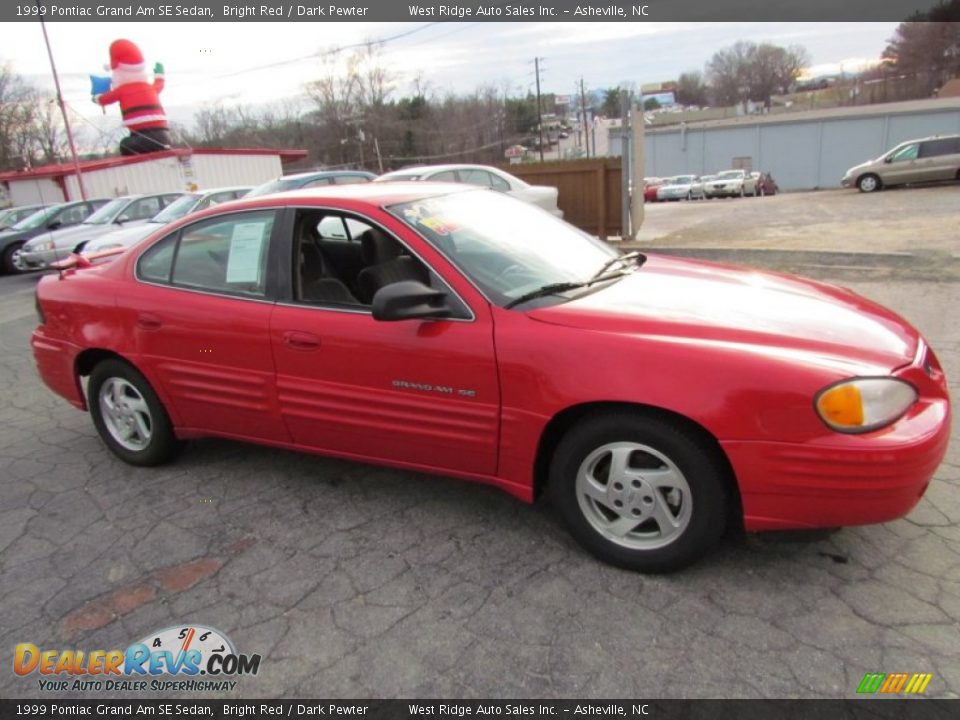 1999 Pontiac Grand Am SE Sedan Bright Red / Dark Pewter Photo #2