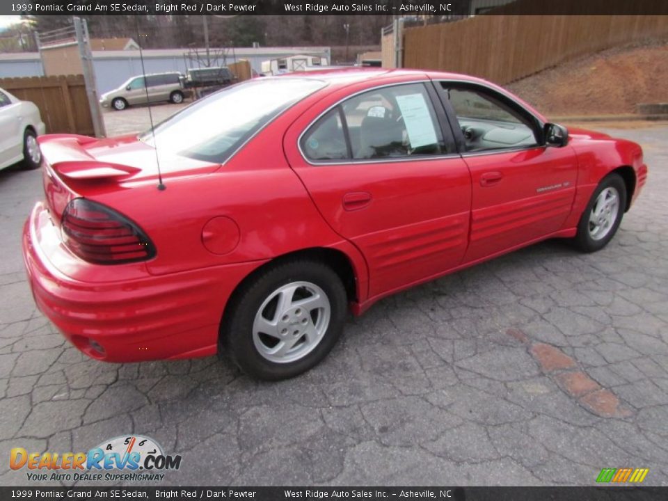 1999 Pontiac Grand Am SE Sedan Bright Red / Dark Pewter Photo #4