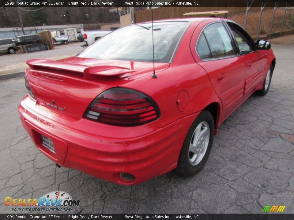 1999 Pontiac Grand Am SE Sedan Bright Red / Dark Pewter Photo #5