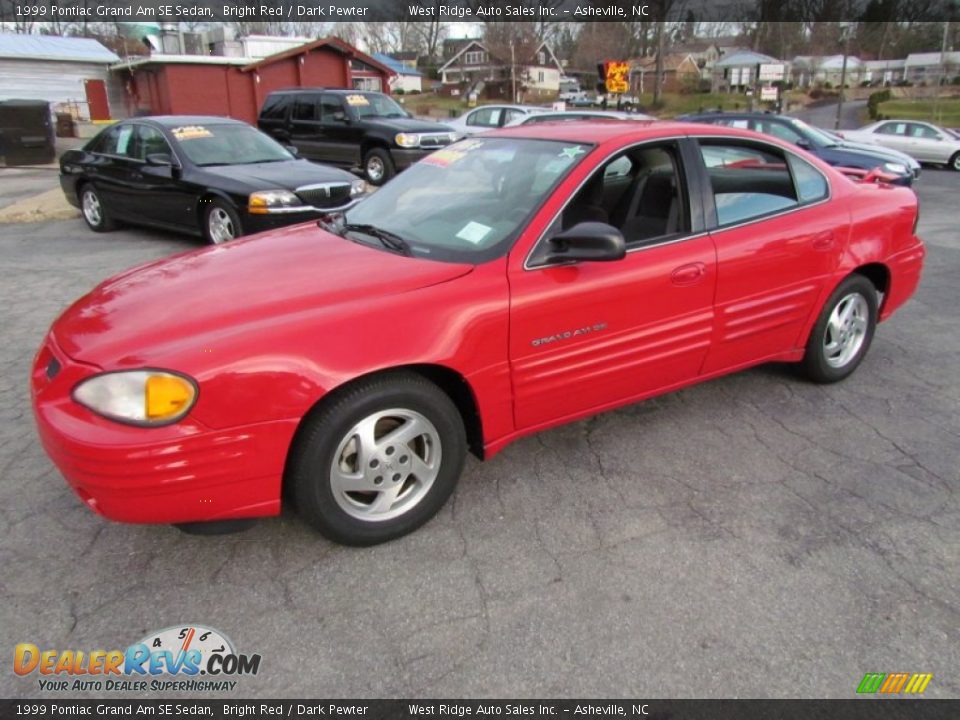 1999 Pontiac Grand Am SE Sedan Bright Red / Dark Pewter Photo #10