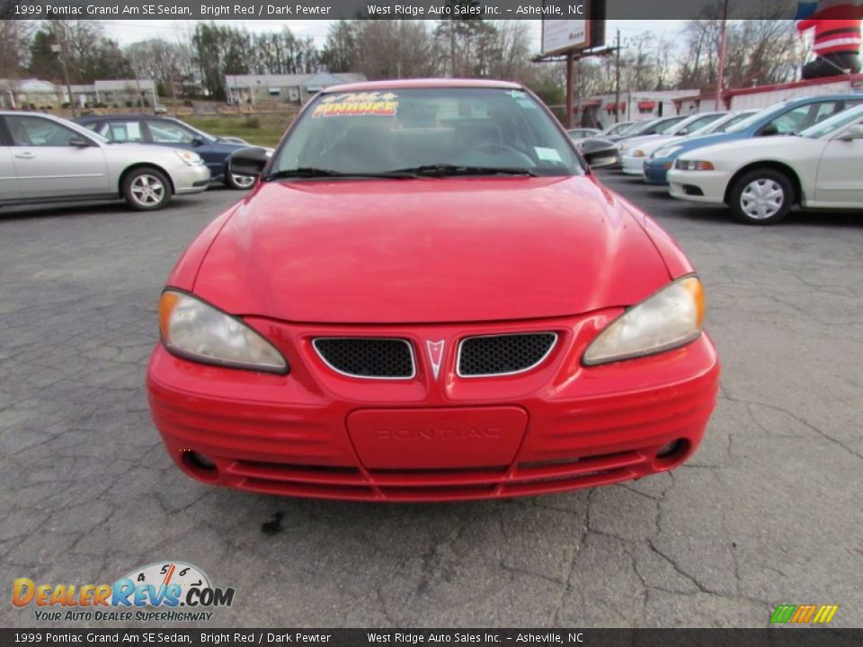 1999 Pontiac Grand Am SE Sedan Bright Red / Dark Pewter Photo #12