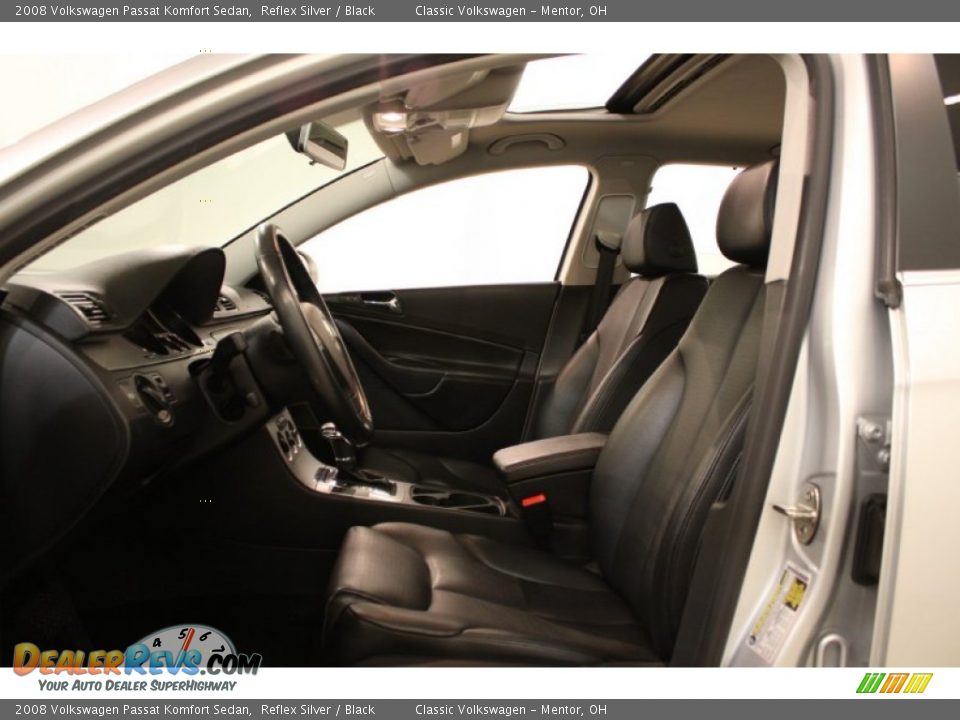 2008 Volkswagen Passat Komfort Sedan Reflex Silver / Black Photo #6