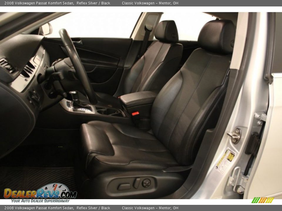 2008 Volkswagen Passat Komfort Sedan Reflex Silver / Black Photo #7