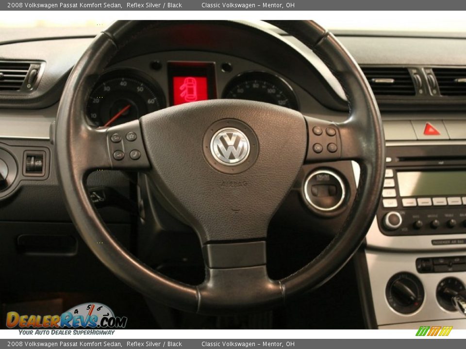 2008 Volkswagen Passat Komfort Sedan Reflex Silver / Black Photo #9