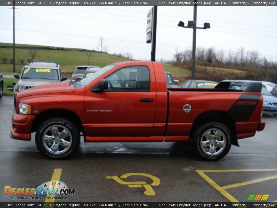 2005 Dodge Ram 1500 SLT Daytona Regular Cab 4x4 Go ManGo! / Dark Slate Gray Photo #5