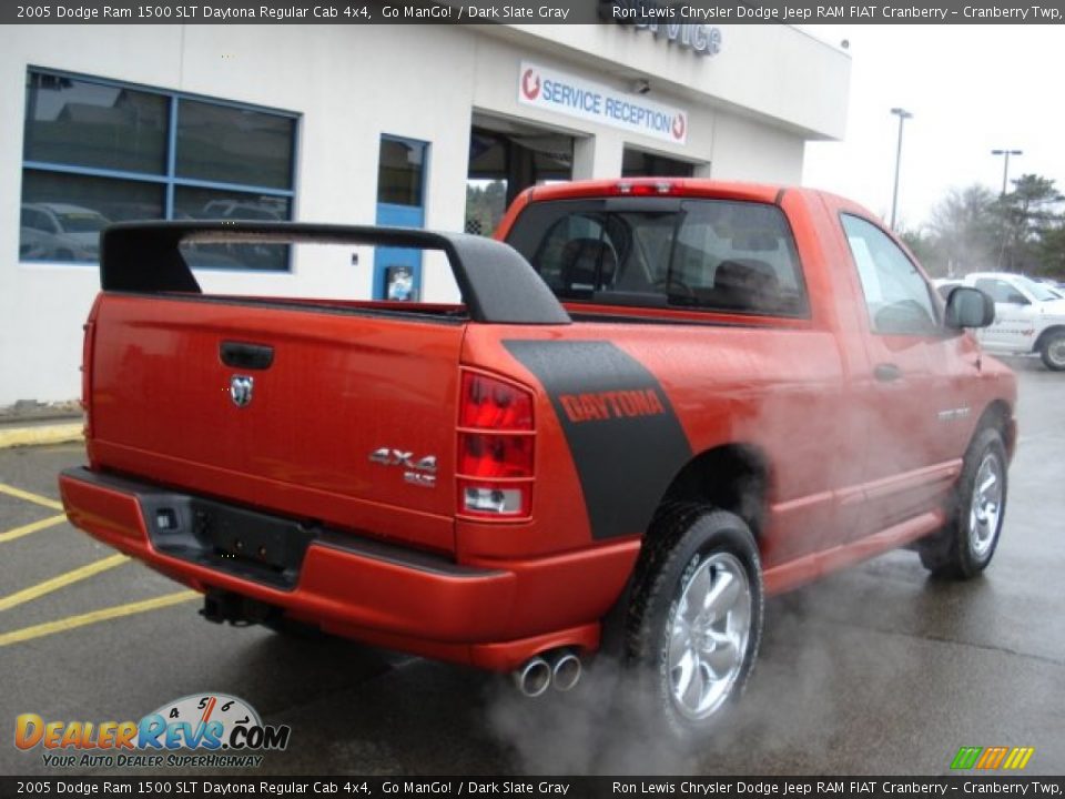 2005 Dodge Ram 1500 SLT Daytona Regular Cab 4x4 Go ManGo! / Dark Slate Gray Photo #8