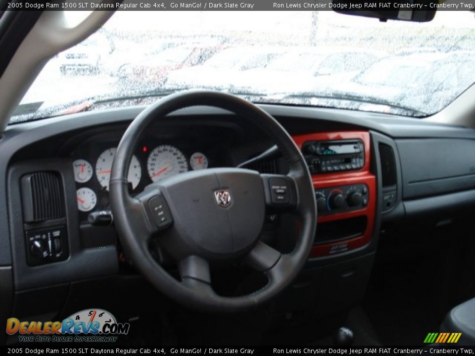 2005 Dodge Ram 1500 SLT Daytona Regular Cab 4x4 Go ManGo! / Dark Slate Gray Photo #13