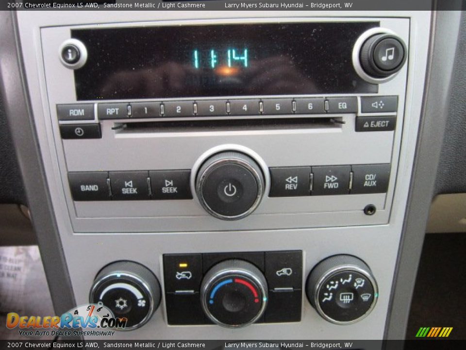 2007 Chevrolet Equinox LS AWD Sandstone Metallic / Light Cashmere Photo #19