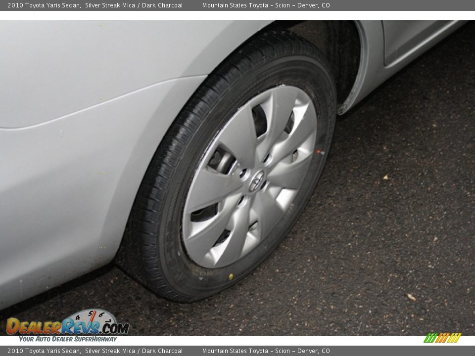 2010 Toyota Yaris Sedan Silver Streak Mica / Dark Charcoal Photo #18