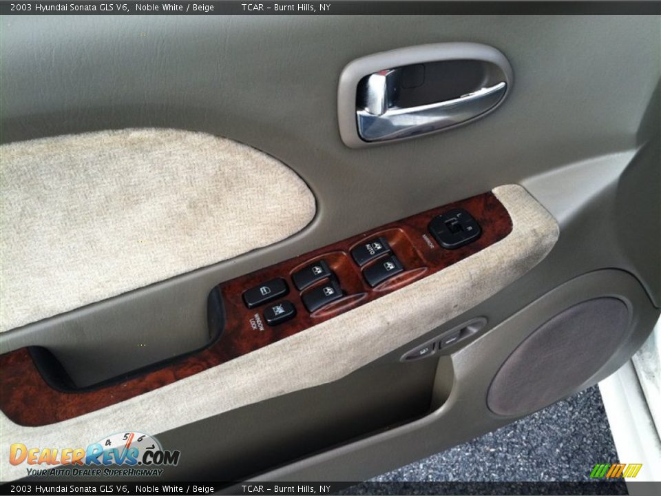 2003 Hyundai Sonata GLS V6 Noble White / Beige Photo #7
