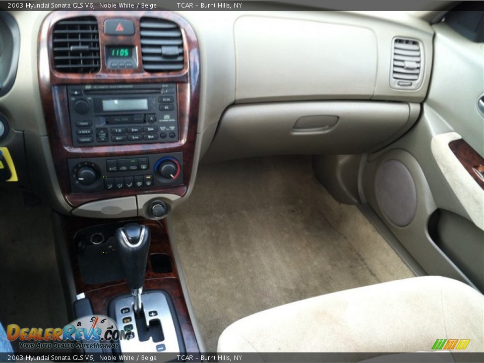 2003 Hyundai Sonata GLS V6 Noble White / Beige Photo #11