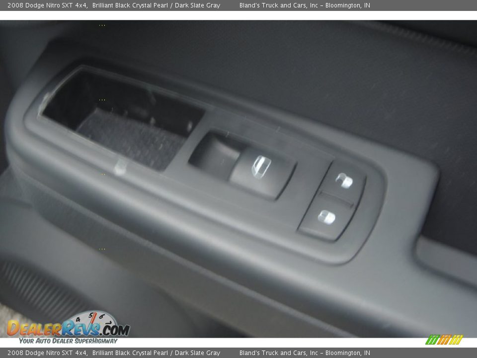 2008 Dodge Nitro SXT 4x4 Brilliant Black Crystal Pearl / Dark Slate Gray Photo #14