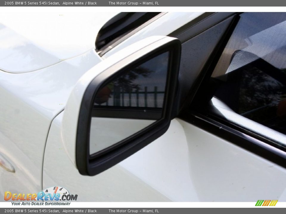 2005 BMW 5 Series 545i Sedan Alpine White / Black Photo #16