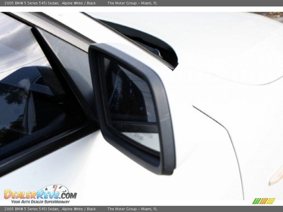 2005 BMW 5 Series 545i Sedan Alpine White / Black Photo #17
