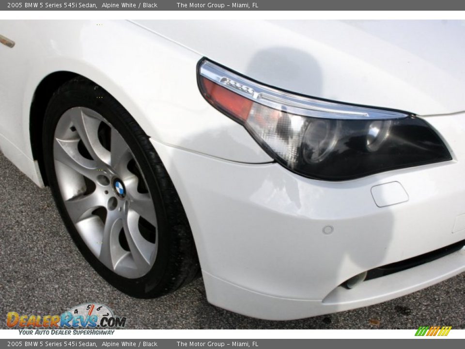 2005 BMW 5 Series 545i Sedan Alpine White / Black Photo #18