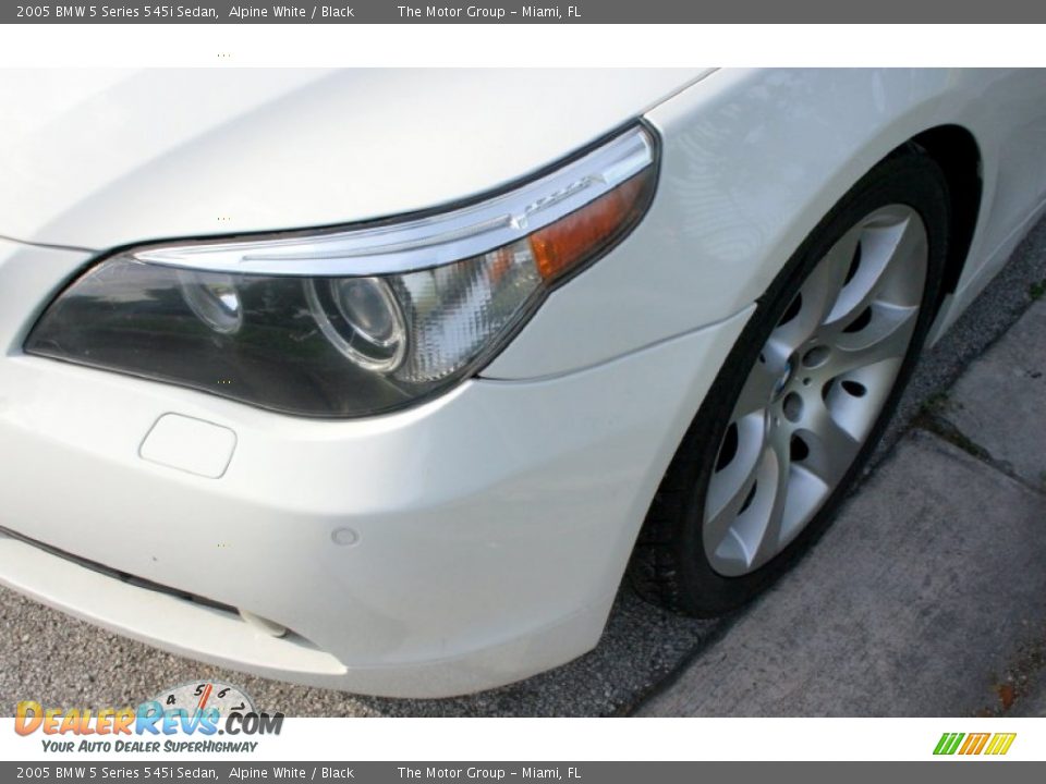 2005 BMW 5 Series 545i Sedan Alpine White / Black Photo #19