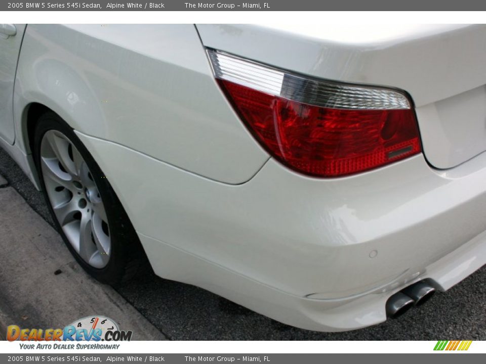 2005 BMW 5 Series 545i Sedan Alpine White / Black Photo #20