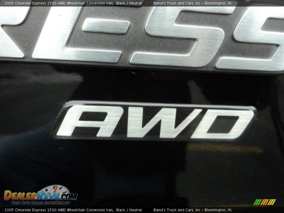 2005 Chevrolet Express 1500 AWD Wheelchair Conversion Van Black / Neutral Photo #35