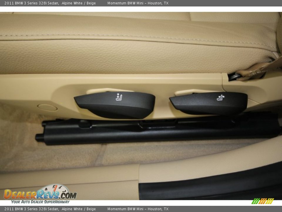 2011 BMW 3 Series 328i Sedan Alpine White / Beige Photo #16