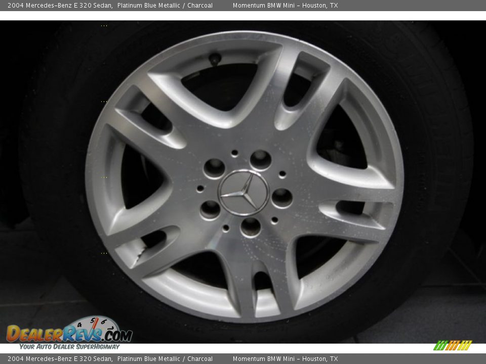 2004 Mercedes-Benz E 320 Sedan Platinum Blue Metallic / Charcoal Photo #10