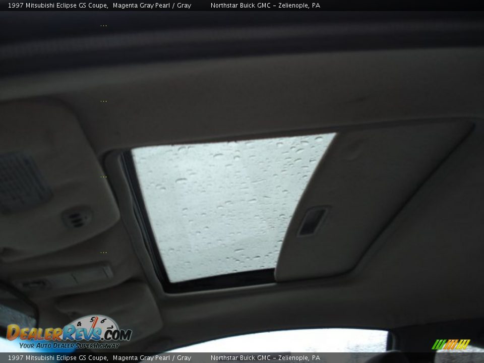 1997 Mitsubishi Eclipse GS Coupe Magenta Gray Pearl / Gray Photo #12