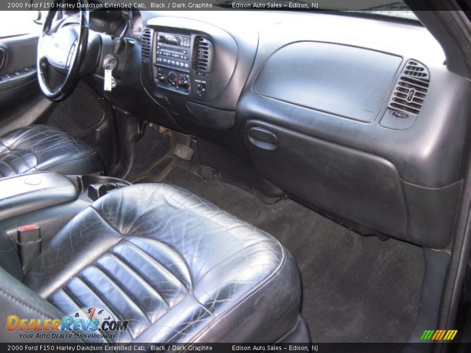 Dashboard of 2000 Ford F150 Harley Davidson Extended Cab Photo #18