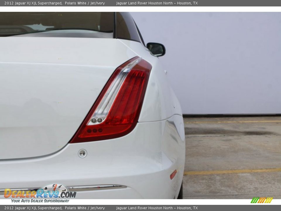 2012 Jaguar XJ XJL Supercharged Polaris White / Jet/Ivory Photo #10