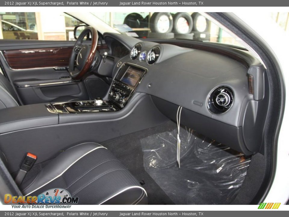 2012 Jaguar XJ XJL Supercharged Polaris White / Jet/Ivory Photo #24