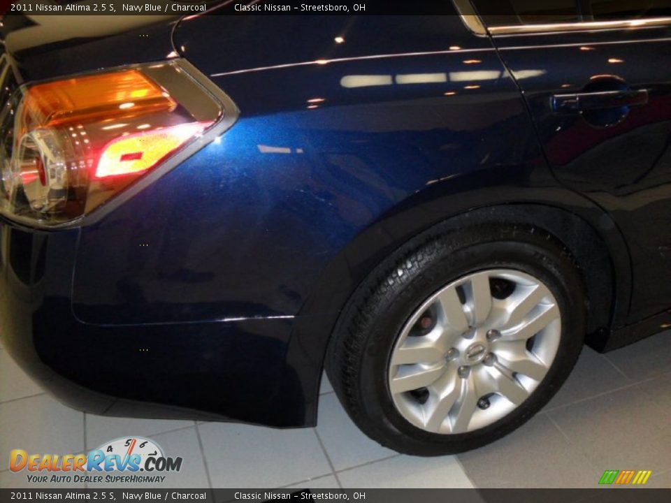 2011 Nissan Altima 2.5 S Navy Blue / Charcoal Photo #7