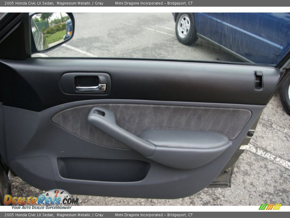 2005 Honda Civic LX Sedan Magnesium Metallic / Gray Photo #16