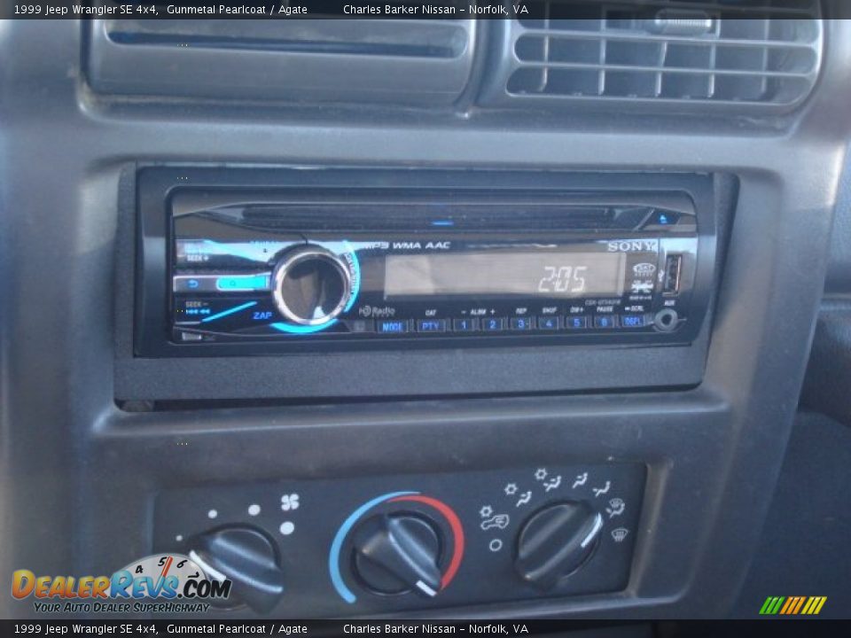 1999 Jeep Wrangler SE 4x4 Gunmetal Pearlcoat / Agate Photo #14