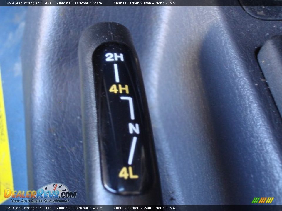 1999 Jeep Wrangler SE 4x4 Gunmetal Pearlcoat / Agate Photo #17
