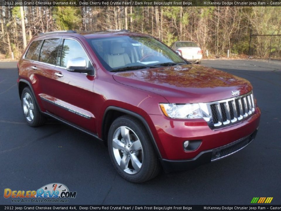 Front 3/4 View of 2012 Jeep Grand Cherokee Overland 4x4 Photo #5