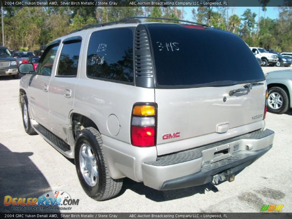 2004 GMC Yukon Denali AWD Silver Birch Metallic / Stone Gray Photo #2