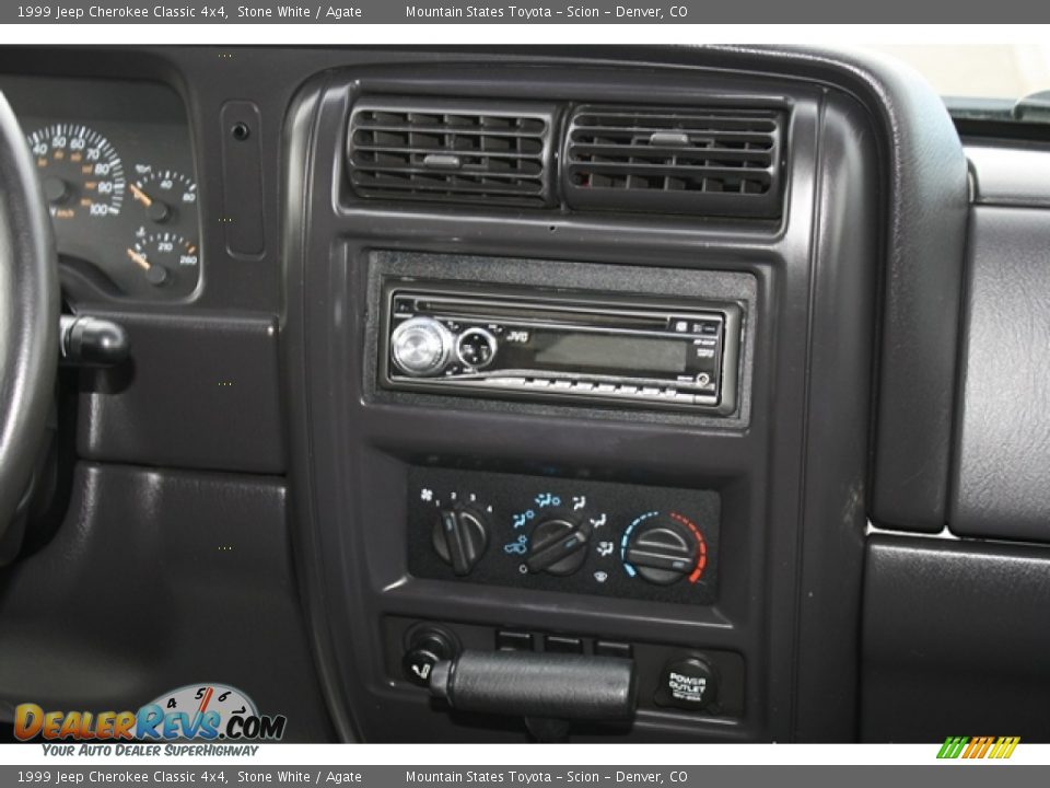 1999 Jeep Cherokee Classic 4x4 Stone White / Agate Photo #13
