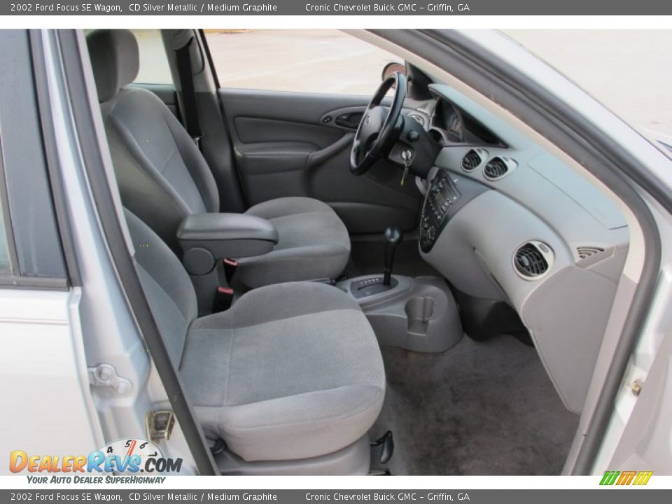 2002 Ford Focus SE Wagon CD Silver Metallic / Medium Graphite Photo #13
