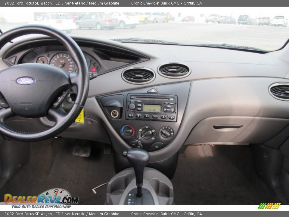 2002 Ford Focus SE Wagon CD Silver Metallic / Medium Graphite Photo #14