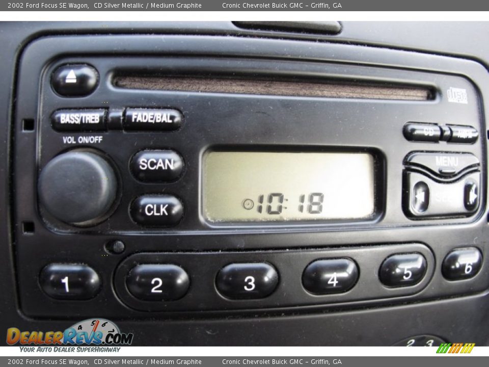 Controls of 2002 Ford Focus SE Wagon Photo #17