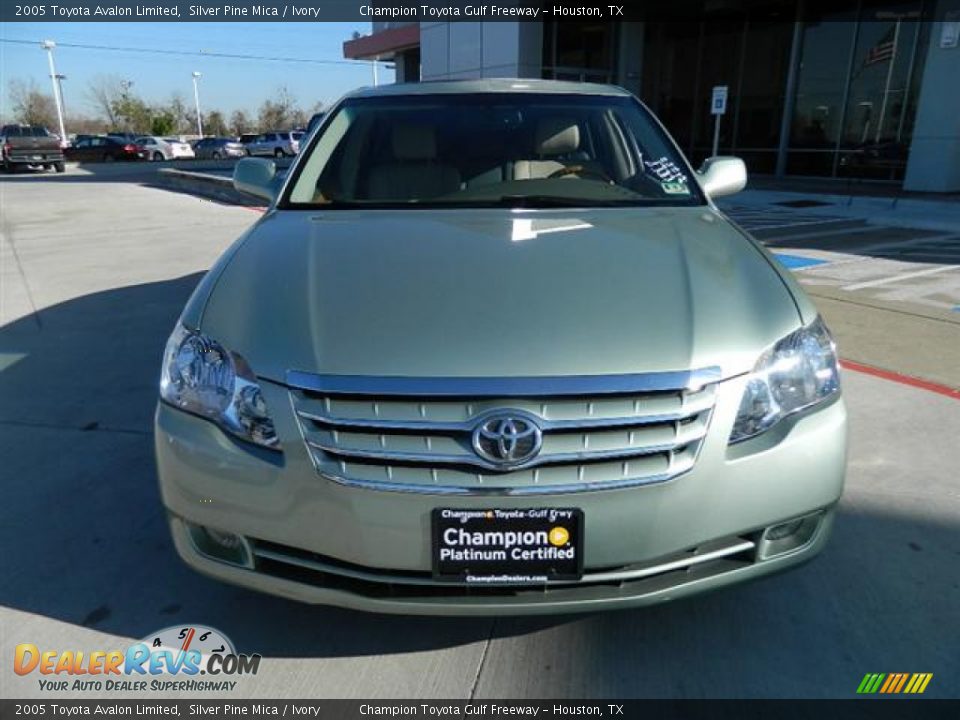 2005 Toyota Avalon Limited Silver Pine Mica / Ivory Photo #8