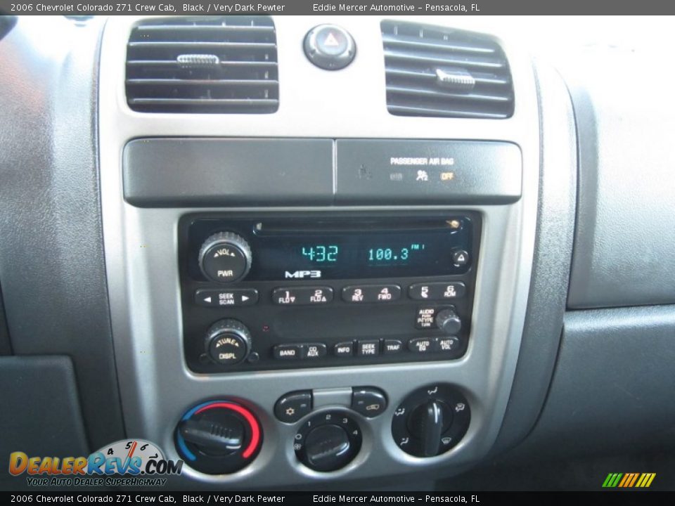 Controls of 2006 Chevrolet Colorado Z71 Crew Cab Photo #15