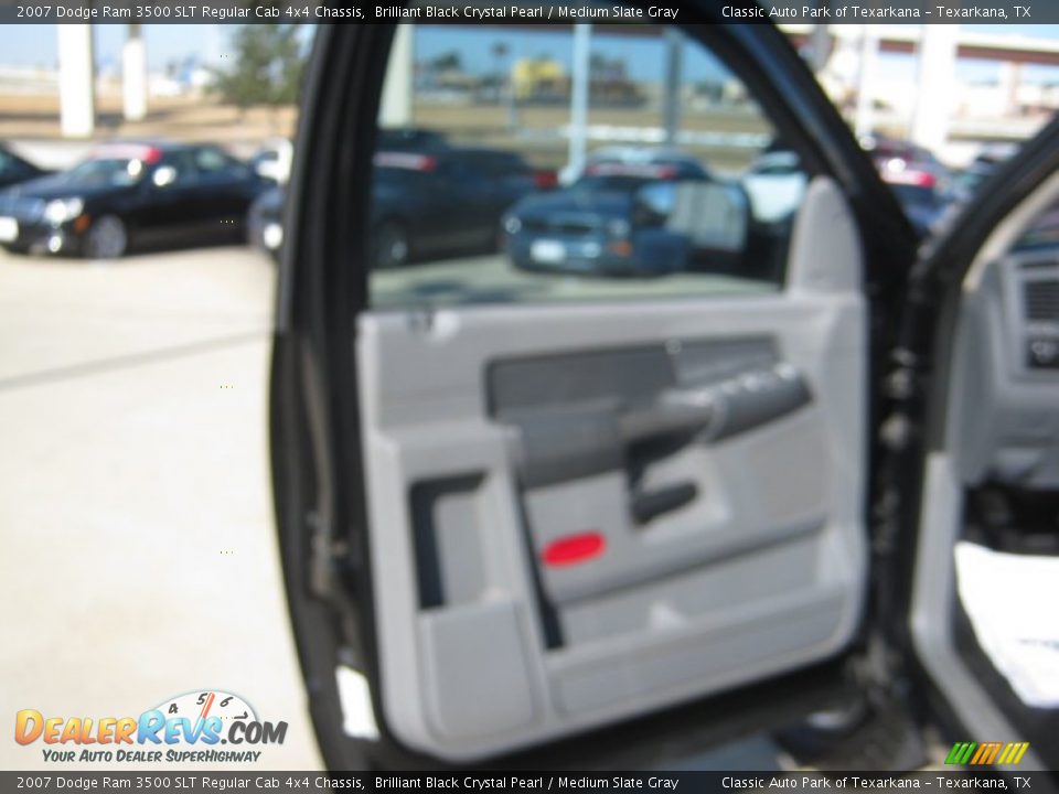2007 Dodge Ram 3500 SLT Regular Cab 4x4 Chassis Brilliant Black Crystal Pearl / Medium Slate Gray Photo #16