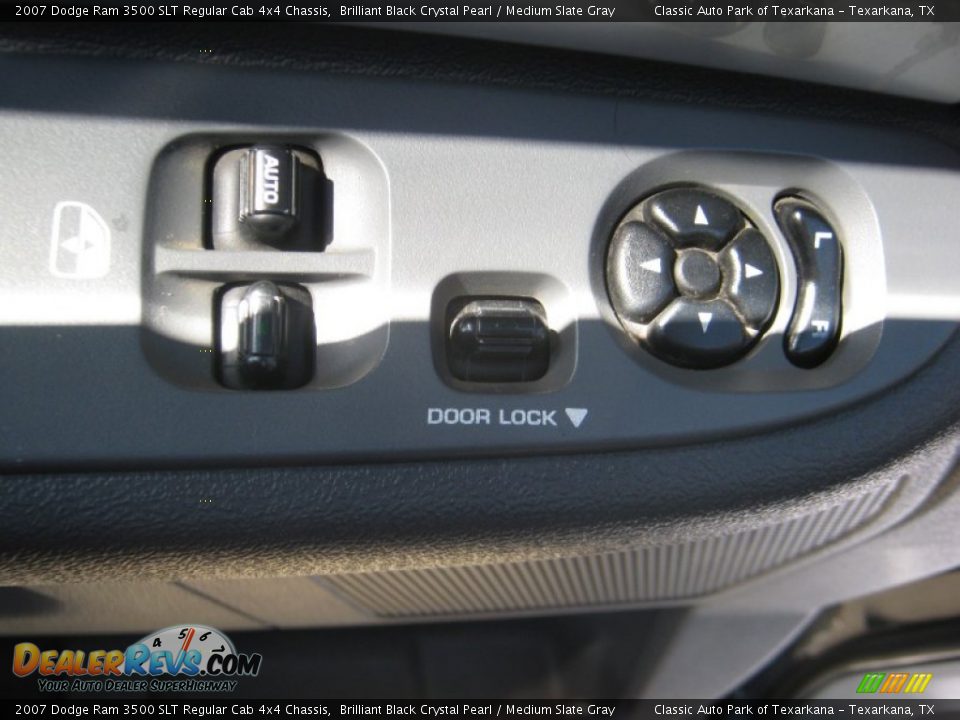 2007 Dodge Ram 3500 SLT Regular Cab 4x4 Chassis Brilliant Black Crystal Pearl / Medium Slate Gray Photo #18
