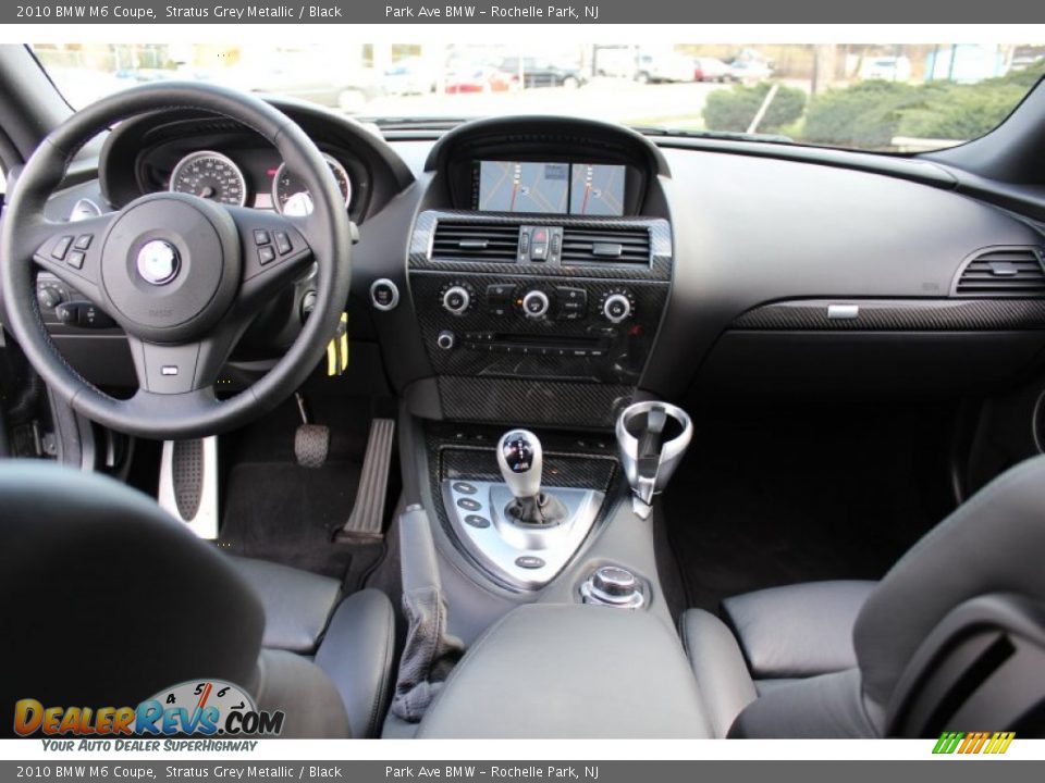 Dashboard of 2010 BMW M6 Coupe Photo #13