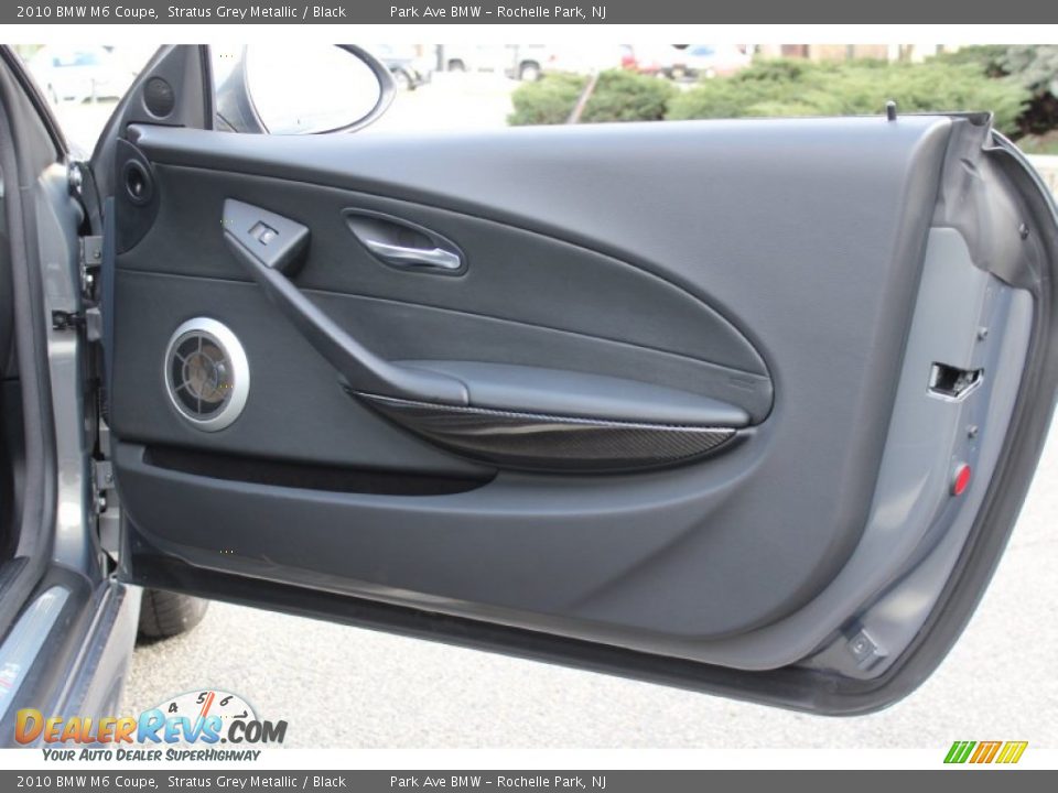 Door Panel of 2010 BMW M6 Coupe Photo #22