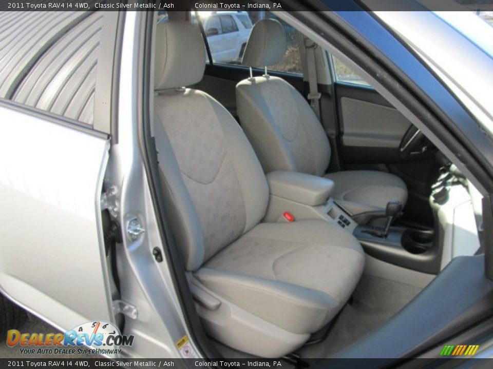 2011 Toyota RAV4 I4 4WD Classic Silver Metallic / Ash Photo #11