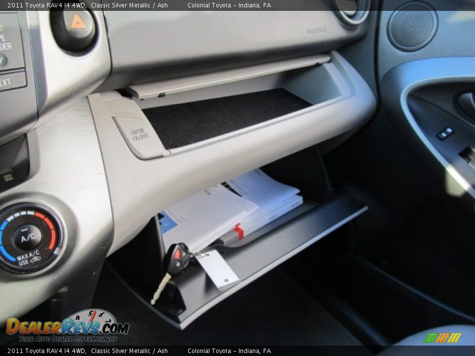 2011 Toyota RAV4 I4 4WD Classic Silver Metallic / Ash Photo #16