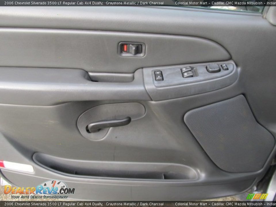 Door Panel of 2006 Chevrolet Silverado 3500 LT Regular Cab 4x4 Dually Photo #10
