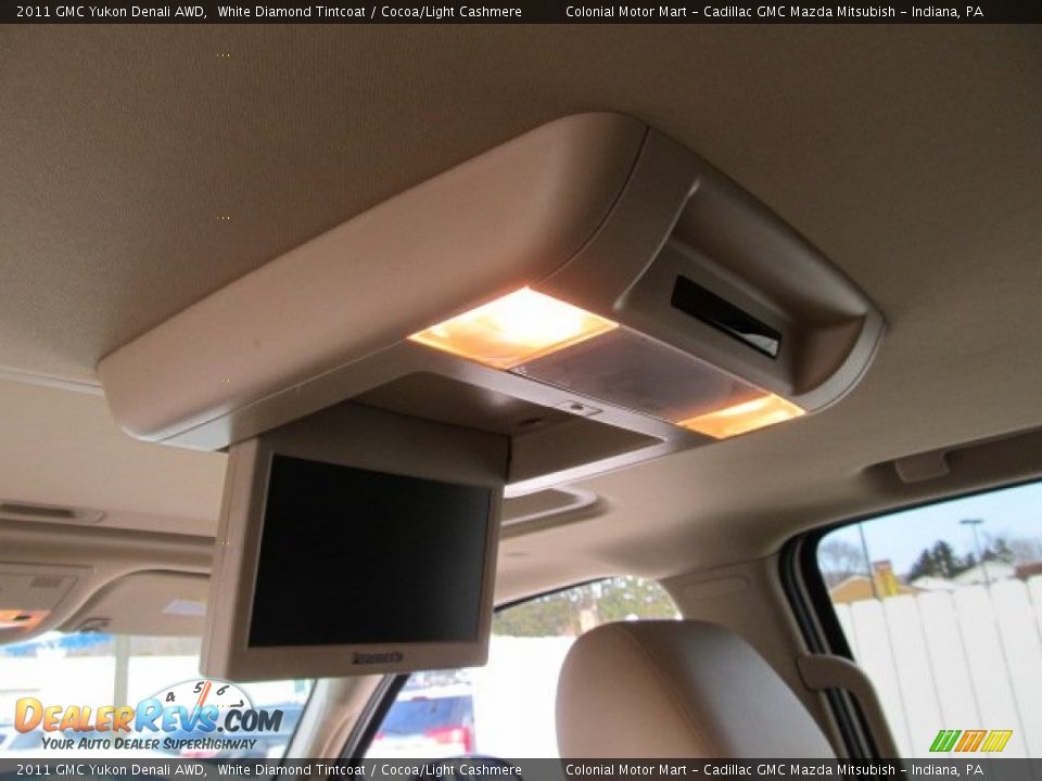 2011 GMC Yukon Denali AWD White Diamond Tintcoat / Cocoa/Light Cashmere Photo #8