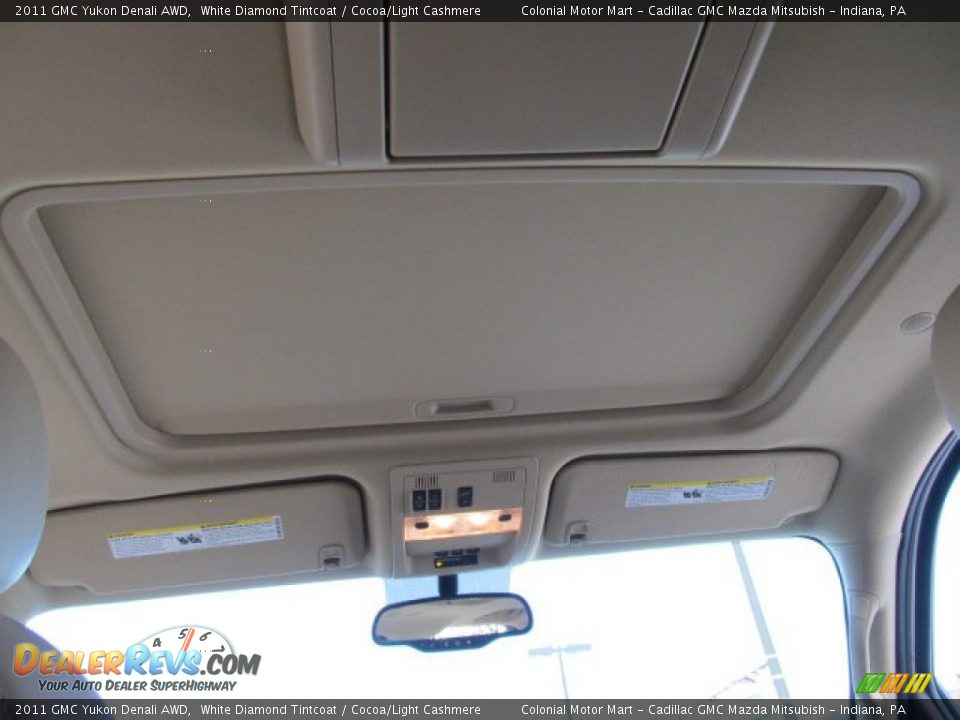 2011 GMC Yukon Denali AWD White Diamond Tintcoat / Cocoa/Light Cashmere Photo #9
