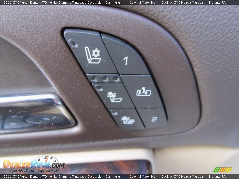 2011 GMC Yukon Denali AWD White Diamond Tintcoat / Cocoa/Light Cashmere Photo #13